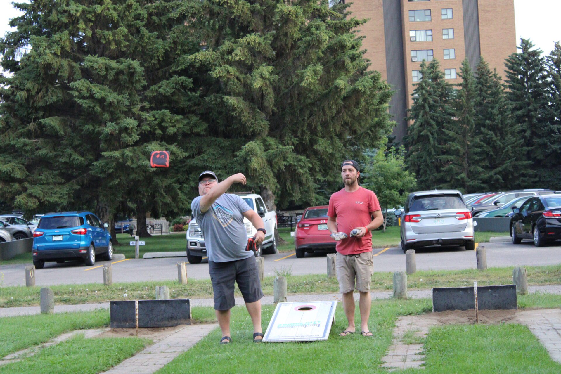 trev_woodley_bag_in_air Playing cornhole